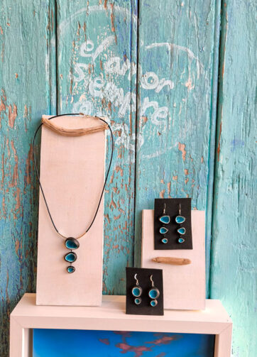 Collares y pendientes